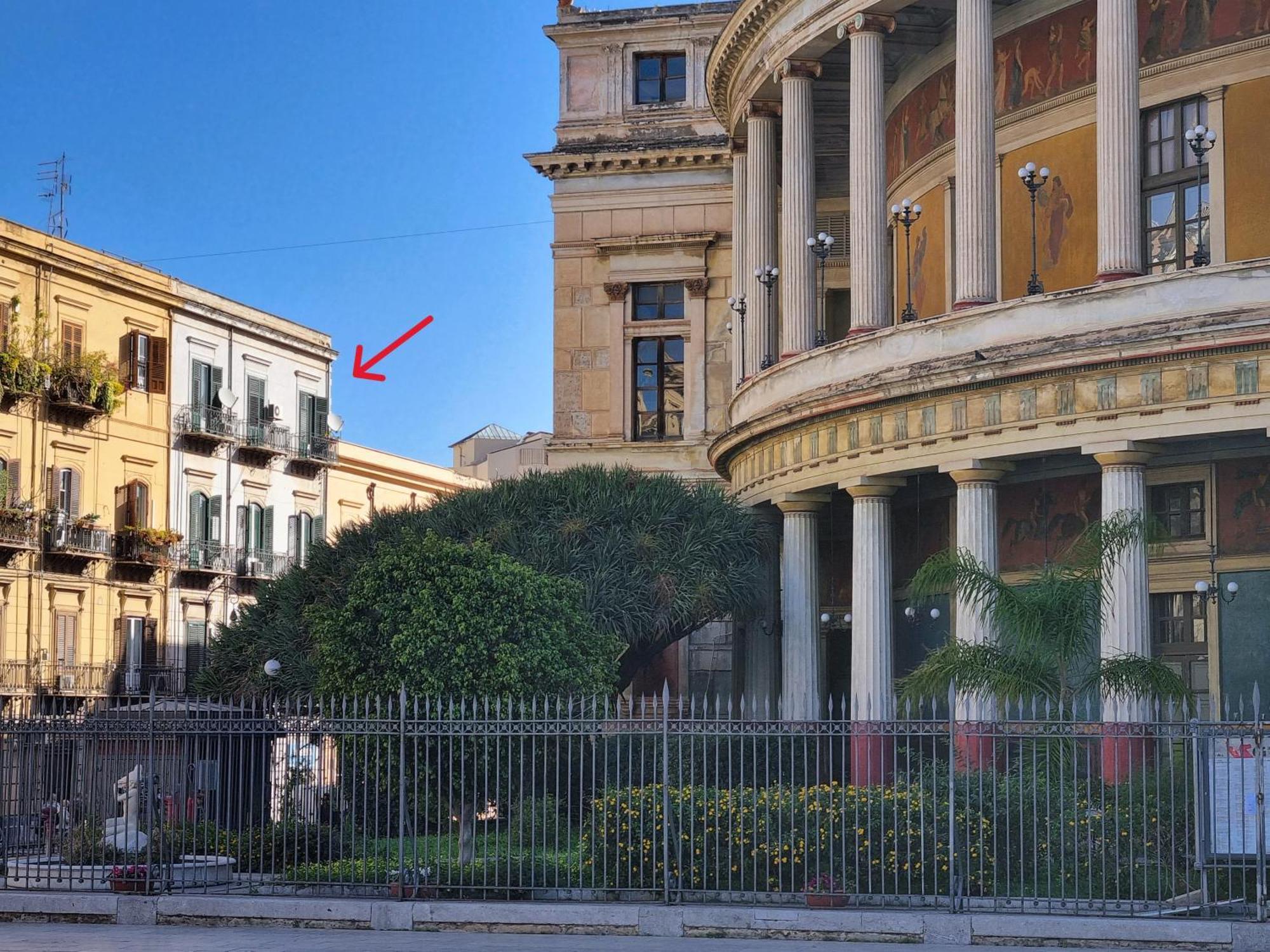 Piazza Politeama Apartment - Palermo