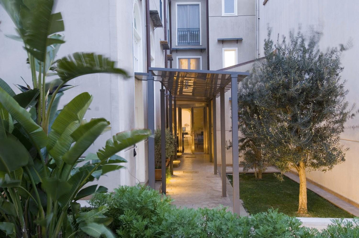 Ucciardhome Hotel